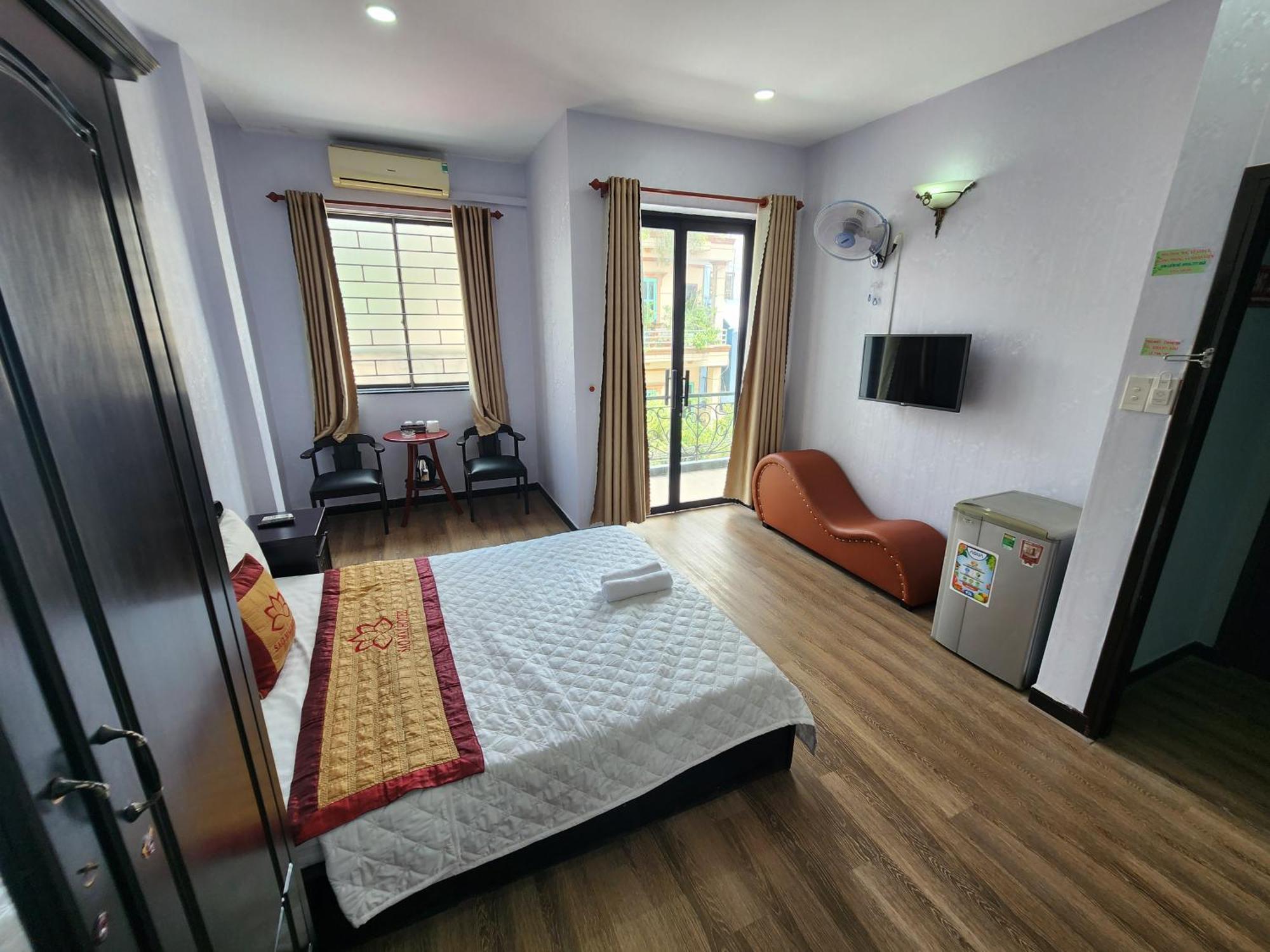 Khach San Sao Mai Hotel Ho Chi Minh City Exterior photo
